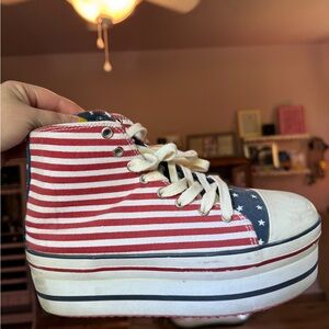 YRU Patriotic USA Platforms